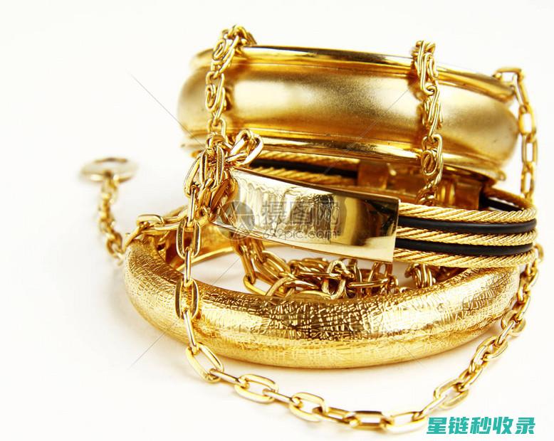 首饰缝隙里的污垢怎么清理？试试这个方法 (首饰缝隙里的脏污怎么清理)